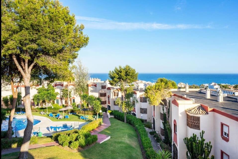 Fully Air Conditioned Riviera Apartment Mijas Costa Малага Екстер'єр фото